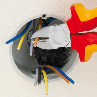 Boční štípací kleště VDE TT s vícesložkovými rukojeťmi 160 mm, KNIPEX - obrázek