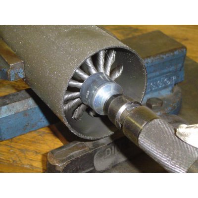 Štětcový kartáč z ocelového drátu splétaný, 22x28/72x0,35 mm Lessmann - obrázek